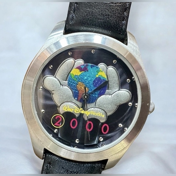 WALT DISNEY WORLD *Limited Edition* Millennium Year 2000 Watch (0321/2000) main image 12
